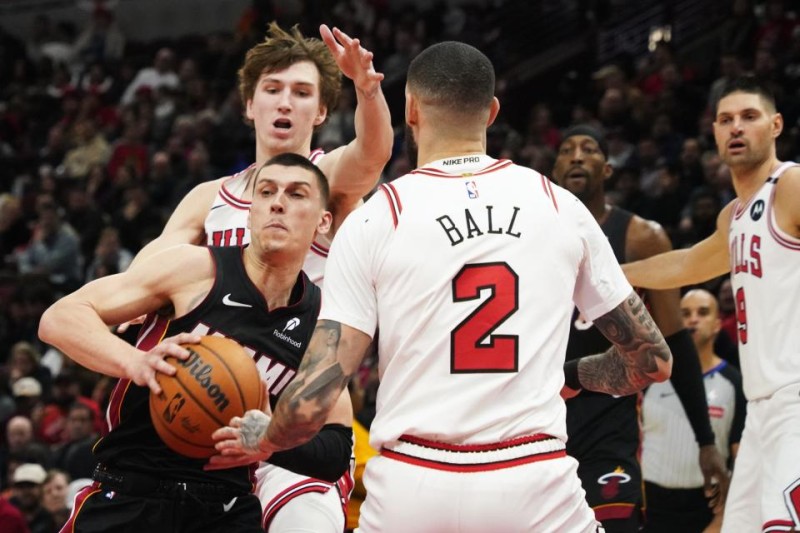 篮球——NBA常规赛：公牛胜热火
